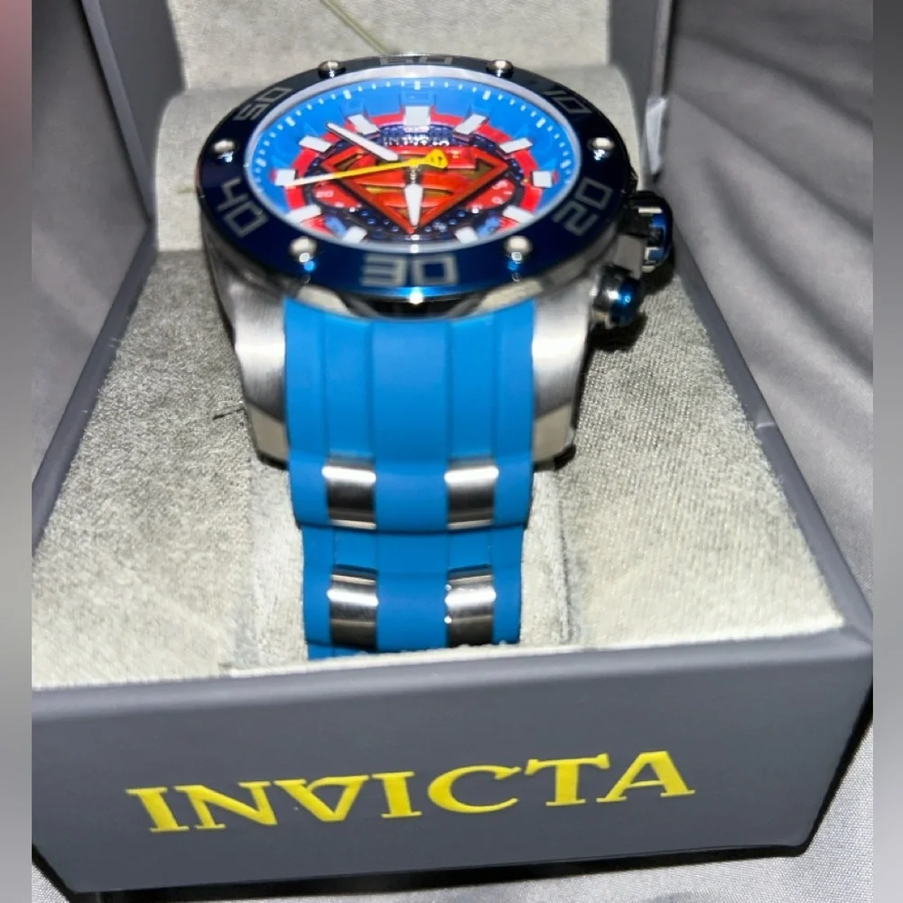 DC Comics Superman Invicta Watch - Picture 4 of 10